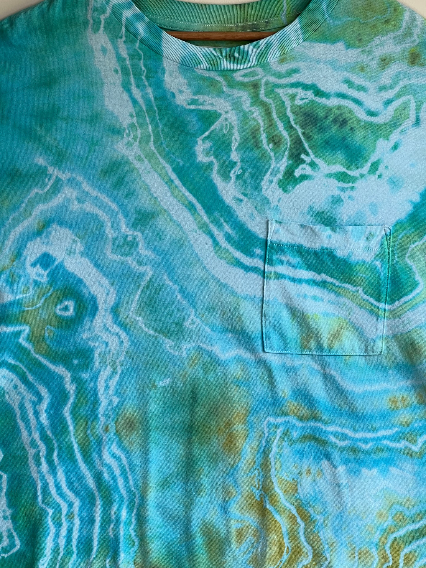 Oversized Caribbean Waters Geode T-Shirt (M)