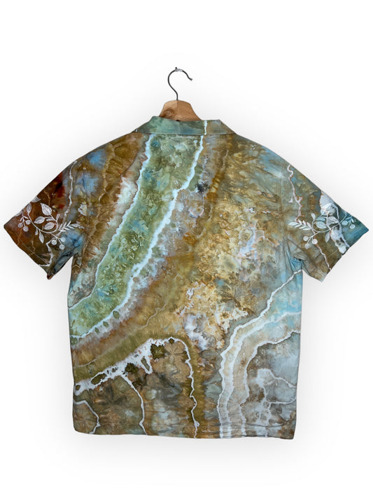 Short Sleeve Camp Shirt With Embroidery (M)