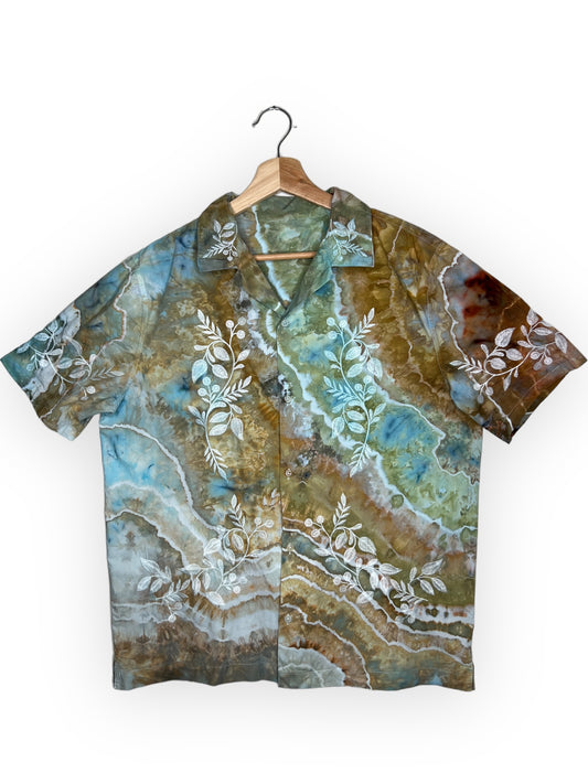 Short Sleeve Camp Shirt With Embroidery (M)