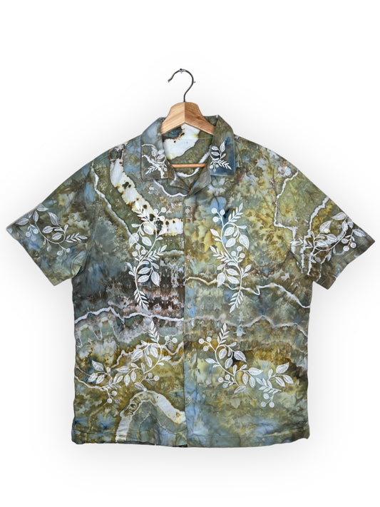 Short Sleeve Camp Shirt With Embroidery (Medium)